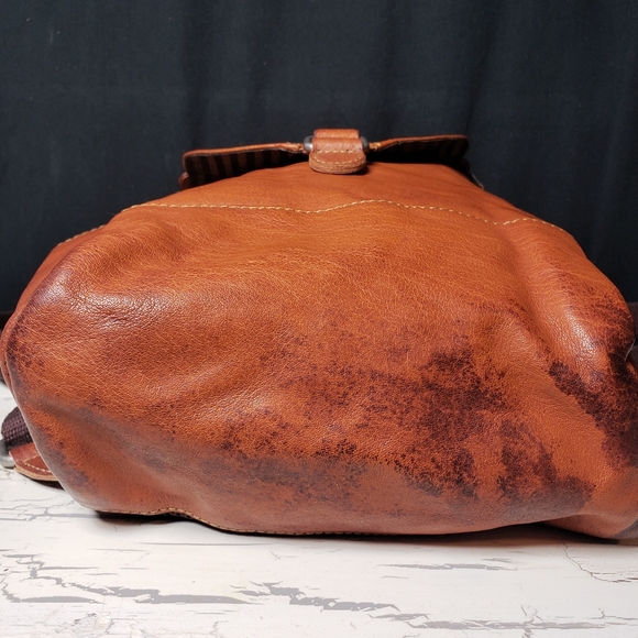 Jack Georges Vintage 'Voyager Collection' Backpack/Crossbody Bag in  Honey Brown - Picture 9 of 15